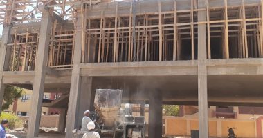 مشروعات صرف ومجمع خدمات متكامل.. أبرز مشروعات حياة كريمة بقرية النمسا بالأقصر