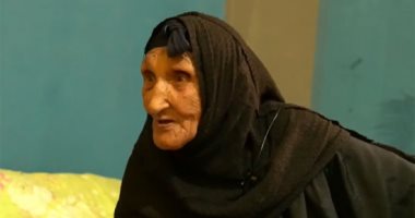 "عباسة" تروى رحلة كفاح معمرة مع المهن الشاقة: نفسى أحج وأزور النبى قبل ما أموت.. فيديو