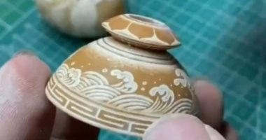 فنان صينى يحول قشر البيض إلى تحف فنية مذهلة.. فيديو وصور