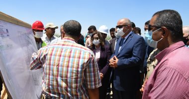 محافظ قنا يتابع معدلات تنفيذ محطات معالجة الصرف الصحى بأبوتشت.. صور