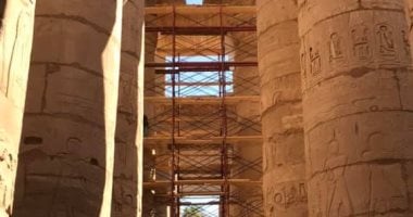 مدير معبد الكرنك يكشف تفاصيل آخر أعمال التجميل فى صالة الأعمدة الكبرى.. صور