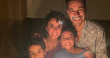 صورة من احتفال أحمد داود بعيد ميلاد زوجته علا رشدى: نحن نحبك