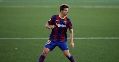 جونزاليس بديل بوسكيتس مع برشلونة فى موسم 2022