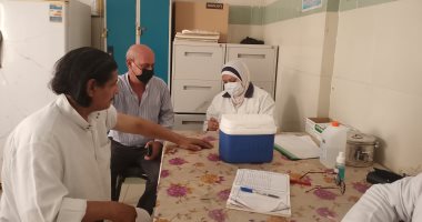 مكاتب الصحة تواصل تطعيم المواطنين بلقاح كورونا بالمنوفية والعدد يصل لـ5 آلاف.. لايف