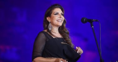 نادية مصطفى تتحدث عن تحضيراتها لعدة أغانٍ فى لايت شو على الحياة