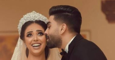 شاهد.. رنا سماحة من مرحلة الخطوبة حتى صور الحمل