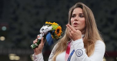 مزاد فى الخير.. بولندية تبيع ميداليتها الأولمبية لإجراء جراحة لطفل رضيع.. صور