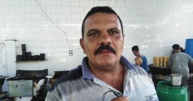 المشبك الدمياطى أشهر أنواع الحلويات يصنع من الدقيق ومصر كلها بتاكل منه.. فيديو