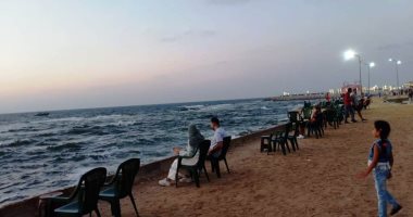 "عجل وفريسكا ونسمة هوا".. أجواء كورنيش الإسكندرية الآن (فيديو وصور)