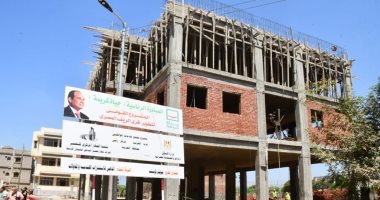 وزير الإسكان ومحافظ الغربية يتفقدان مشروعات "حياة كريمة" بقريتى الغريب وتفهنا العزب 