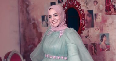 العمر مجرد رقم في البطاقة.. على طريقة النجوم سيدة تحتفل بعيد ميلادها الـ50 .. ألبوم صور