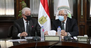 وزير الزراعة ومحافظ جنوب سيناء يبحثان متابعة تنفيذ المشروعات الزراعية.. صور