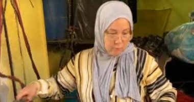 الزوجة الأصيلة كنز.. أم يوسف أشهر مكوجى فى منطقة أرض اللواء.. فيديو