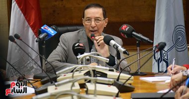 الإعلامى حمدى الكنيسى أشهر مراسل حربى وأبرز إذاعى مصري.. ألبوم صور