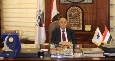 رئيس هيئة النيابة الإدارية يتقدم بالتهنئة للأعضاء الجدد من دفعة 2013