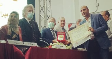 النقابة العامة لأطباء مصر تكرّم ثلاثة من أساتذة جامعة أسيوط ضمن الأطباء المثاليين