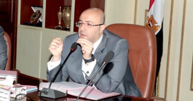 محافظ بنى سويف يوجه بسرعة الانتهاء من إعداد كشوفات العاملين لتلقى لقاح كورونا 
