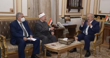 رئيس جامعة القاهرة والمفتى يبحثان مقترح اتفاق تعاون عن تجديد الخطاب الدينى