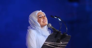 هلا رشدى: زواجى كان صالونات.. ووالدها: كتبتلها أغانى عن الدنيا وارتداء الحجاب