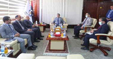 القائم بالأعمال المصرى لدى ليبيا يبدى استعداد شركات مصرية للعمل فى قطاع النفط
