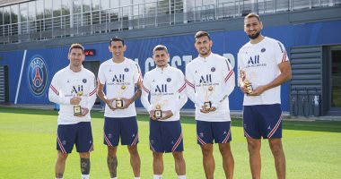 باريس سان جيرمان يكرم أبطال كوبا أمريكا وكأس أمم أوروبا