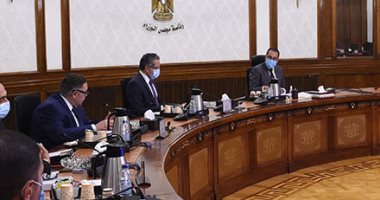رئيس الوزراء يتابع الموقف التنفيذى لمشروعات تطوير مدينة الغردقة.. صور