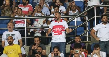 جمهور الزمالك يحتفل بالدورى بهتاف "على الدورى كله يرقص"