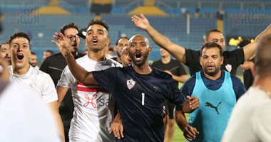 فيديو.. شيكابلا يحتفل مع جمهور الزمالك عقب التتويج رسميا بالدورى المصرى الممتاز
