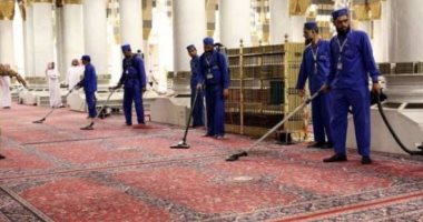 تكثيف عمليات التعقيم والتطهير داخل المسجد النبوى لمكافحة كورونا