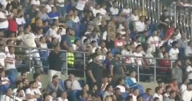 من قلب الملعب.. اتفرج على احتفالات لاعبى وجماهير الزمالك بالدورى العام
