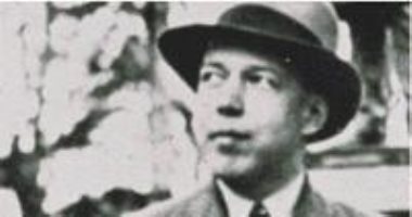هل كتب الفنلندى ميكا فالترى روايته "سنوحى المصرى" لتعلقه بـ"إخناتون"؟