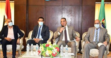 محافظ الفيوم يشهد الجلسة الافتتاحية للمؤتمر المشترك بين الرى والزراعة