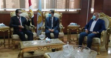 محافظ الغربية يستقبل السفير الأندونيسى لحضور احتفاليه اليوم الثقافى المصرى