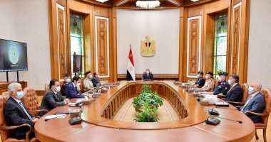 الرئيس السيسى يتابع مشروع "تطوير مطار العلمين الدولى"