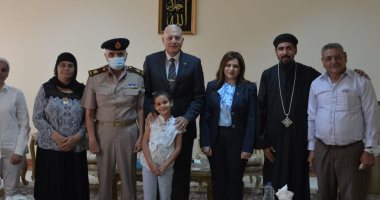 نائبة مجلس الشيوخ عن تنسيقية شباب الأحزاب تزور صندوق تكريم الشهداء
