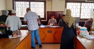محافظ البحيرة يتابع جهود تطعيم الموظفين بلقاح كورونا.. صور
