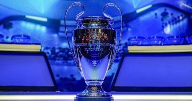 قرعة مثيرة لمرحلة مجموعات دورى أبطال أوروبا.. ليفربول بقيادة محمد صلاح ضمن المجموعة الحديدية.. مواجهة مرتقبة بين ميسي ورونالدو.. تشيلسي يسيطر على جوائز الأفضل فى الموسم الماضى.. وتكريم منقذى حياة إريكسن 