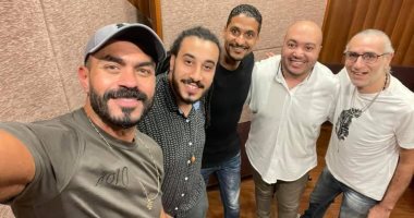 خالد سليم ينتهى من تسجيل أحدث أغنياته "وحشانى".. صور