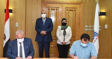 محافظ قنا يشهد توقيع بروتوكول تجديد شبكات مياه الشرب بالمناطق العشوائية‎‎
