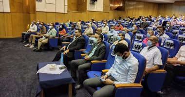 التنمية المحلية تبدأ تدريب قياداتها على تطبيق قانون انتظار المركبات بالشوارع