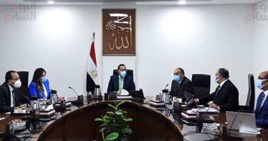 مدبولي: تكليفات من الرئيس بالاستفادة القصوى من أصول مراكز البحوث الزراعية.. صور