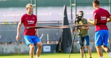 دي يونج يعود لتدريبات برشلونة الجماعية قبل مواجهة خيتافي