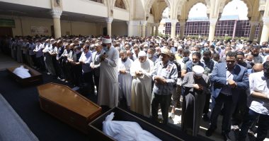 تشييع جثمان الراحل حمدى الكنيسى من مسجد الحصرى بأكتوبر.. محمود الخطيب وطارق سعدة وإذاعيون ونواب وسياسيون أبرز الحضور.. والمؤسسات الإعلامية تنعيه: مصر فقدت قامة إذاعية وإعلامية رائدة.. صور