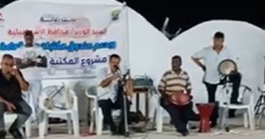 سمسمية الإسماعيلية تعيد إحياء تراث أشهر آلة بمدن القناة للمصطافين.. فيديو