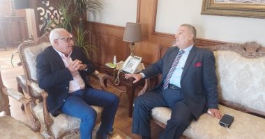 محافظ بورسعيد يستقبل رئيس المعاهد القومية التعليمية لمتابعة سير العمل بمدرسة "الليسيه"
