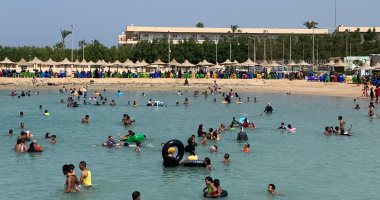 ضحك ولعب ومتعة.. شواطئ الغردقة كاملة العدد.. لايف