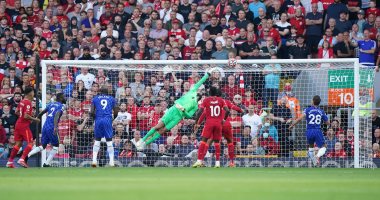 ليفربول يتعادل مع تشيلسي في قمة الدوري الإنجليزي ومحمد صلاح يهز الشباك