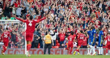 التعادل يحسم قمة ليفربول وتشيلسي في الدوري الإنجليزي.. الريدز يفشل في مواصلة انتصاراته ضد البلوز بعشرة لاعبين.. محمد صلاح يسجل رقما قياسيا بهدف من ركلة جزاء.. وهدف وحيد يفصله عن نادى المائة بالبريميرليج.. فيديو