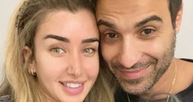 شاهد أحمد فهمي مع هنا الزاهد فى أحدث ظهور برفقة كلابهما