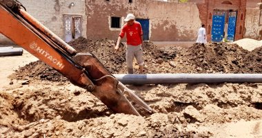 حياة كريمة تزين قرى أقليت بأسوان.. مجمع خدمات ومشروعات صرف صحى الأبرز.. لايف